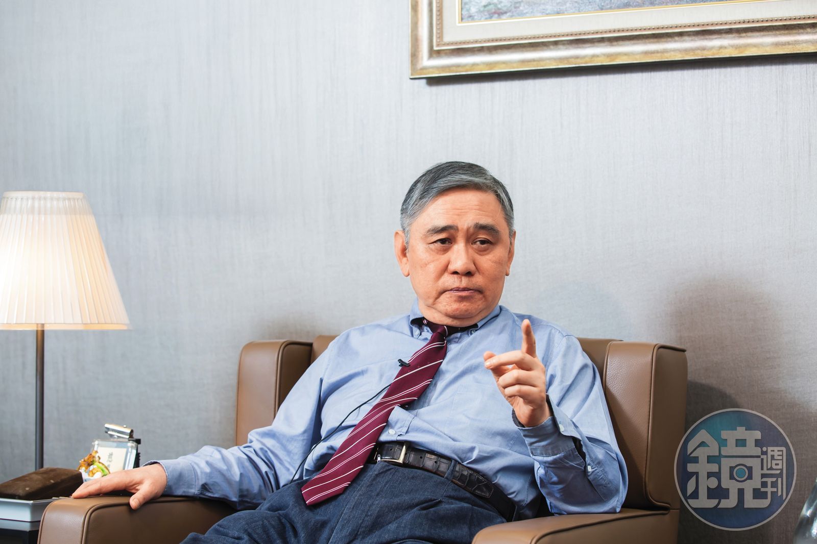 身價千億元的宏仁集團總裁王文洋,遭控在5年多前包養宋姓女大生,並生下1子,官司由台北地院審理中。